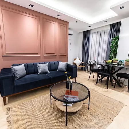 Fatih'de Olanağı Sunan Eşyalı *