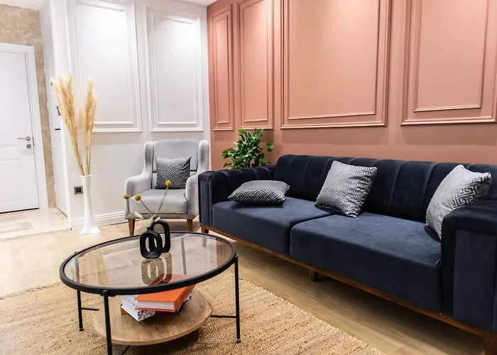 Fatih'de Olanagi Sunan Esyali Apartment